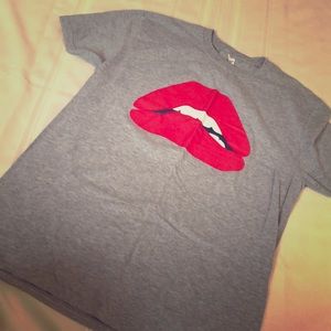 Lips shirt L